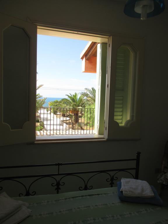 La Villa Rosa Al Mare Pozzallo Zimmer foto