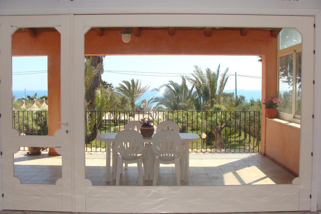 La Villa Rosa Al Mare Pozzallo Zimmer foto