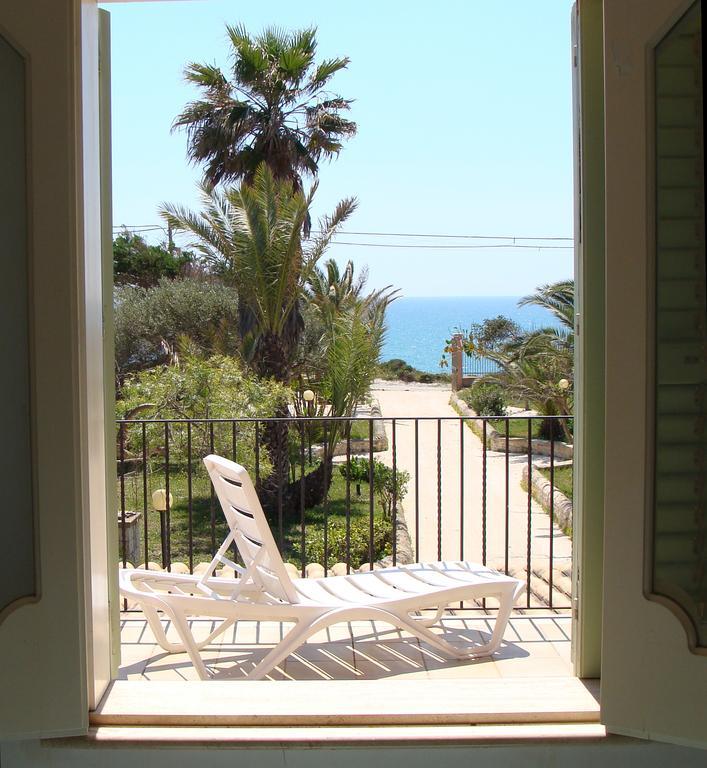 La Villa Rosa Al Mare Pozzallo Zimmer foto