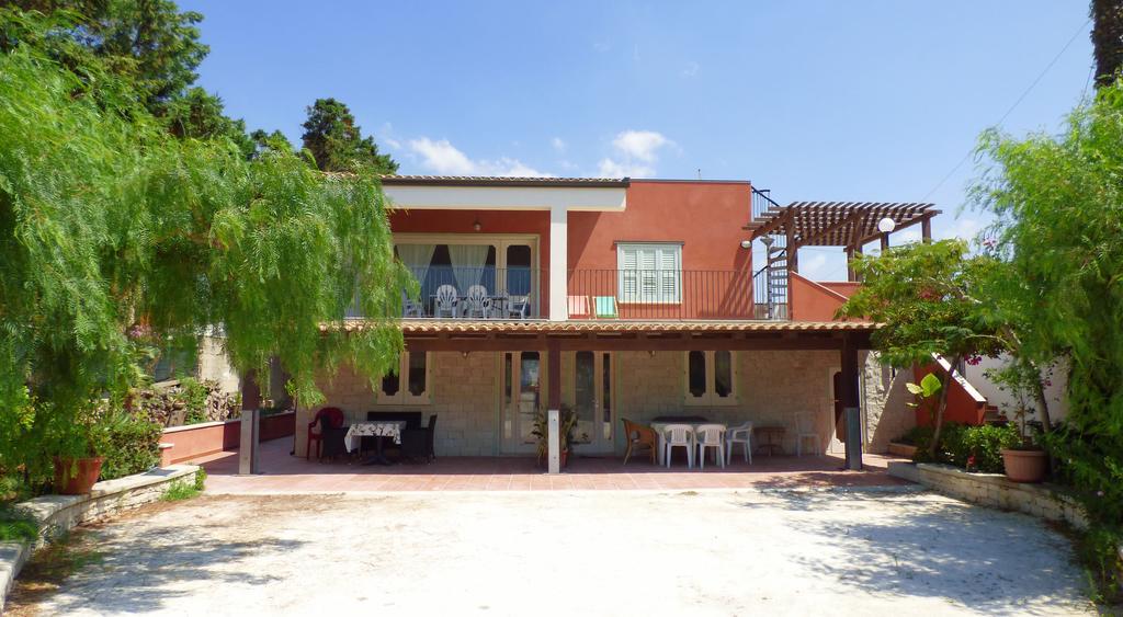 La Villa Rosa Al Mare Pozzallo Exterior foto